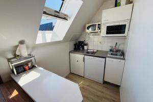 Nice Flat 2 Steps From The Beach - 2 bedrooms