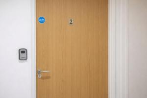 Modern 1 Bedroom Apt 2 near City Centre Parking
