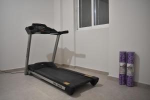 Bright 6th Floor Apartment Steps from Metro