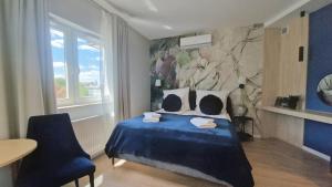 InPoint Wawel View Studio with green and sunny terrace - beautiful city view