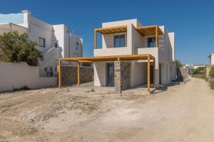 Alia Vourla Suites