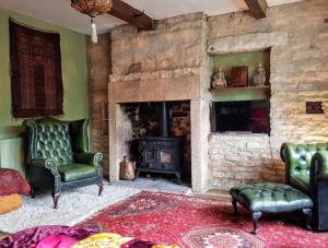 Nutclough Cottage - Log Fire and Valley View