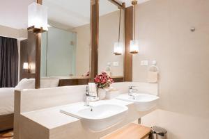 Unit 2402 Twin Bed The Hotel Residences at Novotel Acqua Manila