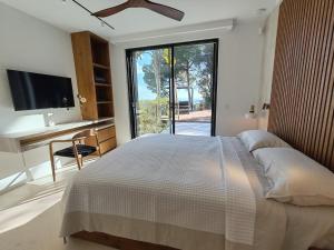 Modern Fully Renovated Villa with Panoramic Sea & Salinas Views