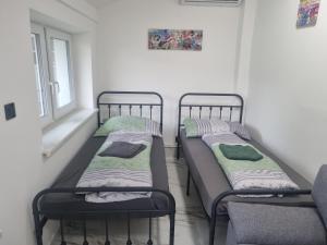 Business-Apartment 24h Check-in 3km to A5 Highway