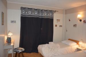 Hotels Hotel Le Central : Chambre Familiale