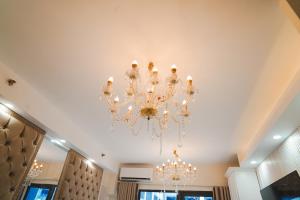 Stay near Mall of Asia, MOA Arena, SMX PICC & NAIA - Faith Suite