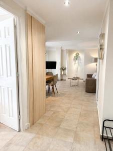 Sunny Costa Apartment