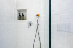 ADM Boutique Old Town Center Loft, FREE PARKING, Movie Projector