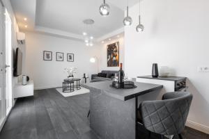 Black and White Apartment