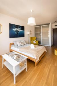 PiotrApartments - Mokotów Broniwoja - Stylish Studio near Metro