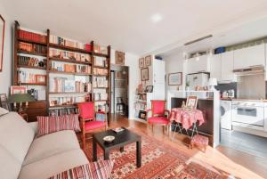 GuestReady – Charm comfort in the Batignolles