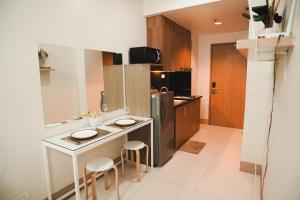 Stay near Mall of Asia, MOA Arena, SMX PICC & NAIA - Selah Suite