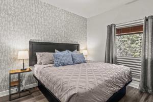 Mt Lady MacDonald Suite @ Grande Rockies