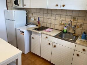 Wonderful studio with brilliant views to the sea!