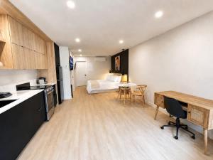 Studio Elvis with AC 5 min downtown Unit 9