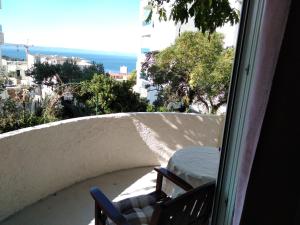 Apartment Flores with Garden & Sea View
