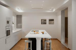 Bright & Luxurious 3BR Suite Near Metro By Museum