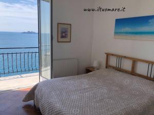 Il tuo mare, fra Portofino e le 5 Terre - Your sea, between Portofino and the Cinque Terre