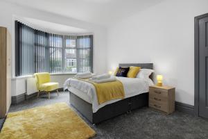 Exquisite 3-Bedroom, Newly Renovated, Sleeps 6
