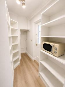 NEW Rarely Available Luxury House Sleeps up to 8