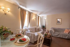 Leone Old Town Apartment