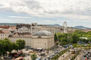 Central location with Citadel view