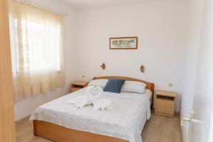 Sea View apartment 50 m from St Rok Beach