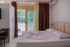 Solmar Apartments 1