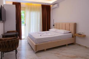 Solmar Apartments 1
