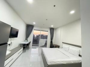 Sunrise Riveside Luxury Apartment