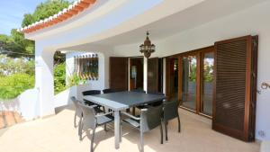 Villa Oasis by Cleverdetails private "heated" pool, walk distance