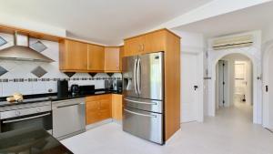 Villa Oasis by Cleverdetails private "heated" pool, walk distance