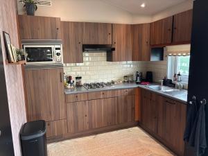 Het Verwende Nest met privé hottub & Barrel sauna