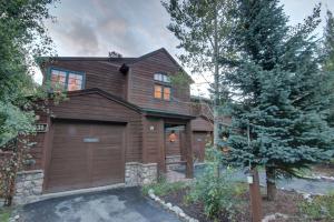 Starfire 1992 by SummitCove Lodging in Colorado