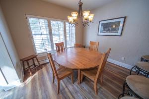 Starfire 1992 by SummitCove Lodging in Colorado