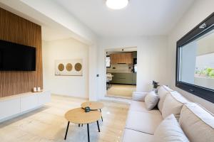 Theros Residence