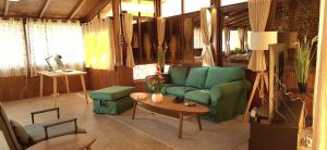 Mega Terrace Mountain Retreat with Telescope, Piano & PS5 Near Tetouan, Chefchaouen and Tangier