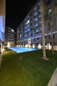 Luxury apartment with swimming pool & terrace