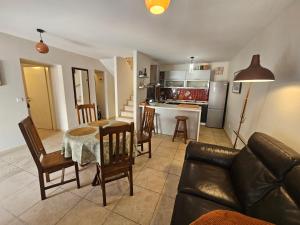 Luxury Stone House T&J - Center!