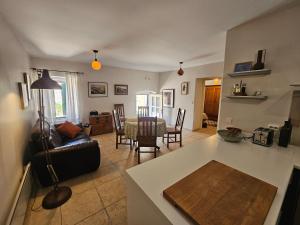 Luxury Stone House T&J - Center!