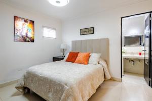 10 OFF Loft Steps to Cintermex & Fundidora