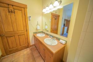 Springs 8909 by SummitCove Lodging in Colorado