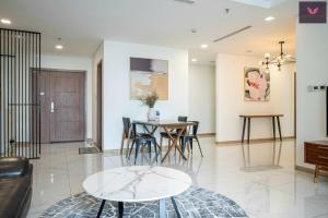 Landmark 81 Royal Heights Residence