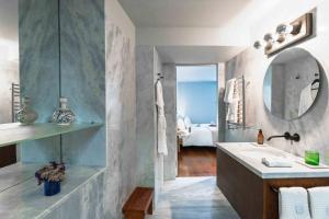 Porto Arts Club Apartments by Feel Discovery
