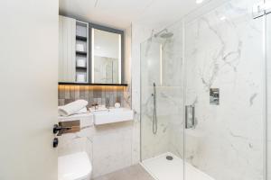 Kings Cross Retreat With Terrace 2 Bed 2 Bath Coal Drops Yard 10 Mins Walk From St Pancras Station