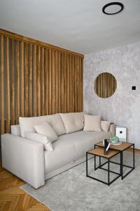 Ana Central Studio