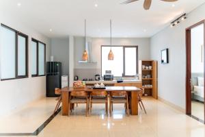 Chamomile Hill View Villa 6 Bedrooms With a Private Swimming Pool and a Movie Room