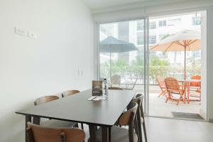Deluxe 2BR Apartment with Terrace in Morros