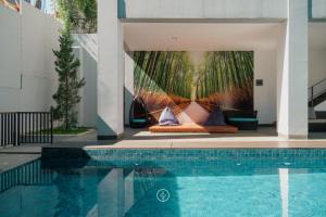 Narwastu Hill View Villa 6 Bedrooms With a Private Swimming Pool and a Movie Room